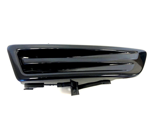 Genuine Land Rover Discovery Sport 2015+ Front Bumper RH Fog Lamp Bezel LR061228
