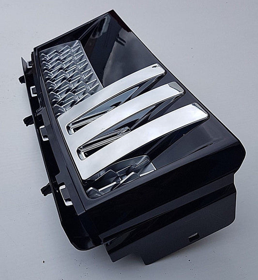 Genuine Range Rover 2009-2012 RH Front Fender Grille - LR020935