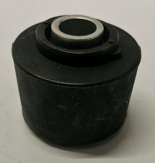 Genuine Range Rover Sport / Disco 3 / 4 Body To Chassis Upper Mounting KVF500120