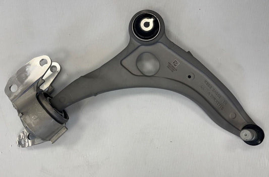 Genuine Land Rover/Range Rover Evoque RH Front Lower Arm LR133589