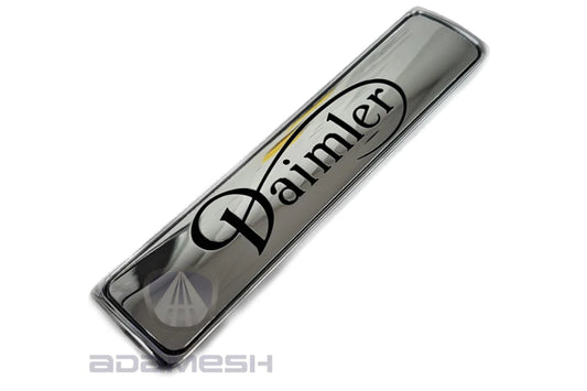Daimler Chrom-Abzeichen am Kofferraum
