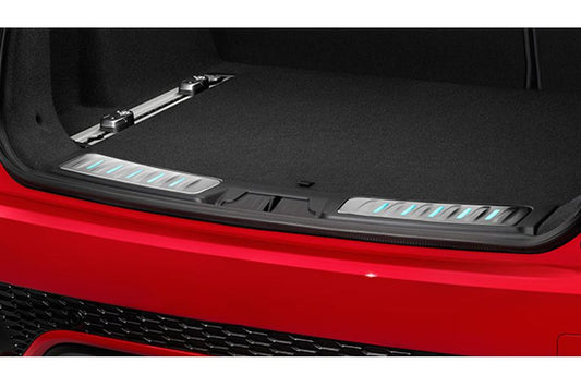Finition du compartiment de coffre éclairé de la Jaguar E-Pace
