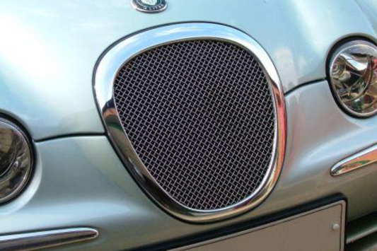 Jaguar S Type Mesh Grille - chrome surround (1999 - 2002 Models)
