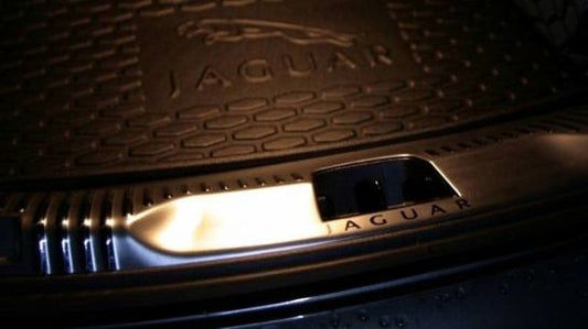 Finition de coffre en acier inoxydable pour Jaguar XF