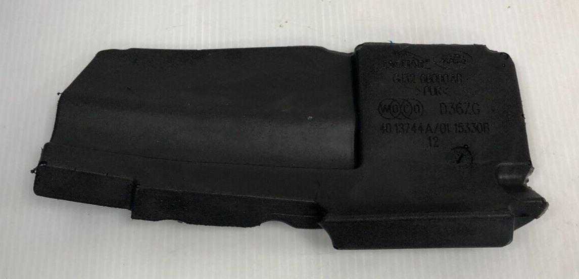 Genuine Land Rover / Range Rover Cylinder Block Insulator LR084238