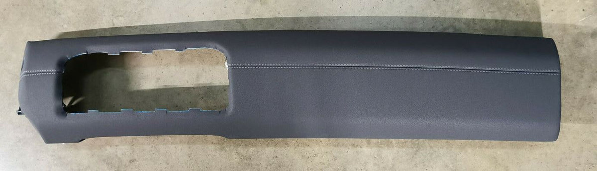 Genuine Range Rover Evoque 12-18 RHD Lower Dashboard Moulding - Lunar LR075058