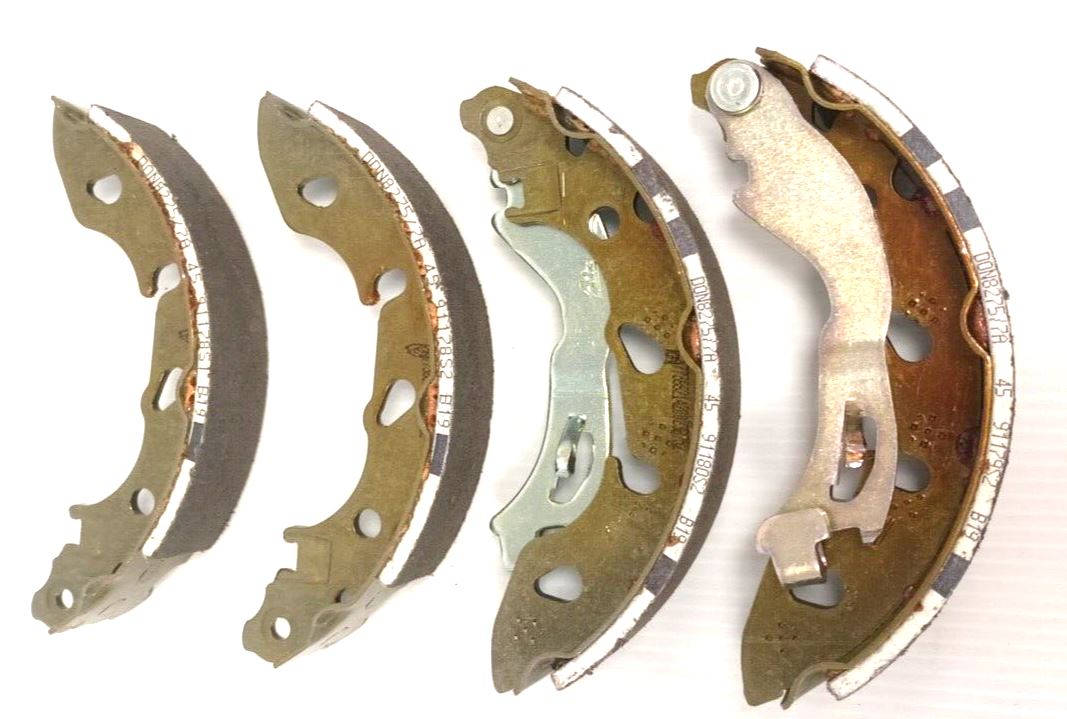 Genuine Ford KA 2010-2016 Rear Brake Shoe Kit 1819868