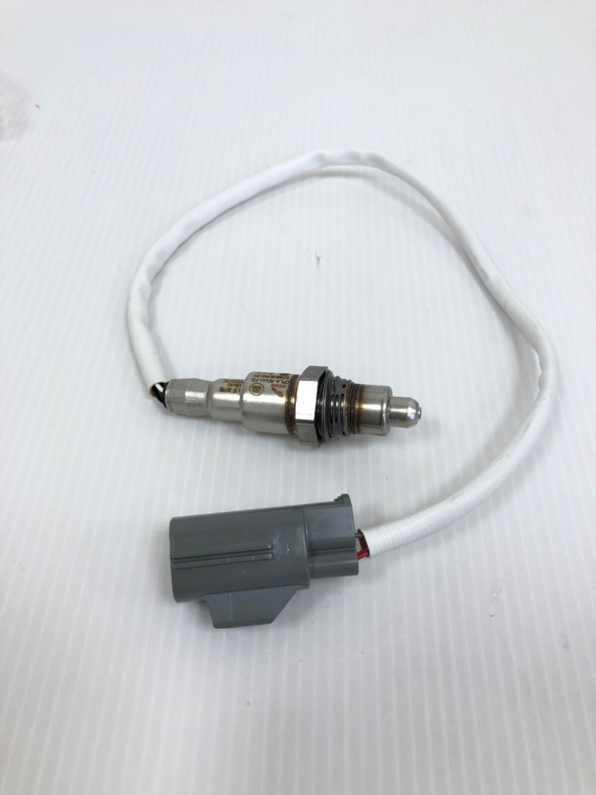 Genuine Range Rover / Disco 5 LH Exhaust Gas Oxygen Middle Sensor LR098285