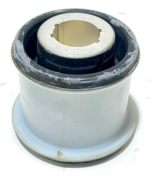 Genuine Land Rover /Range Rover Front Suspension Arm Rear Insulator  LR003940