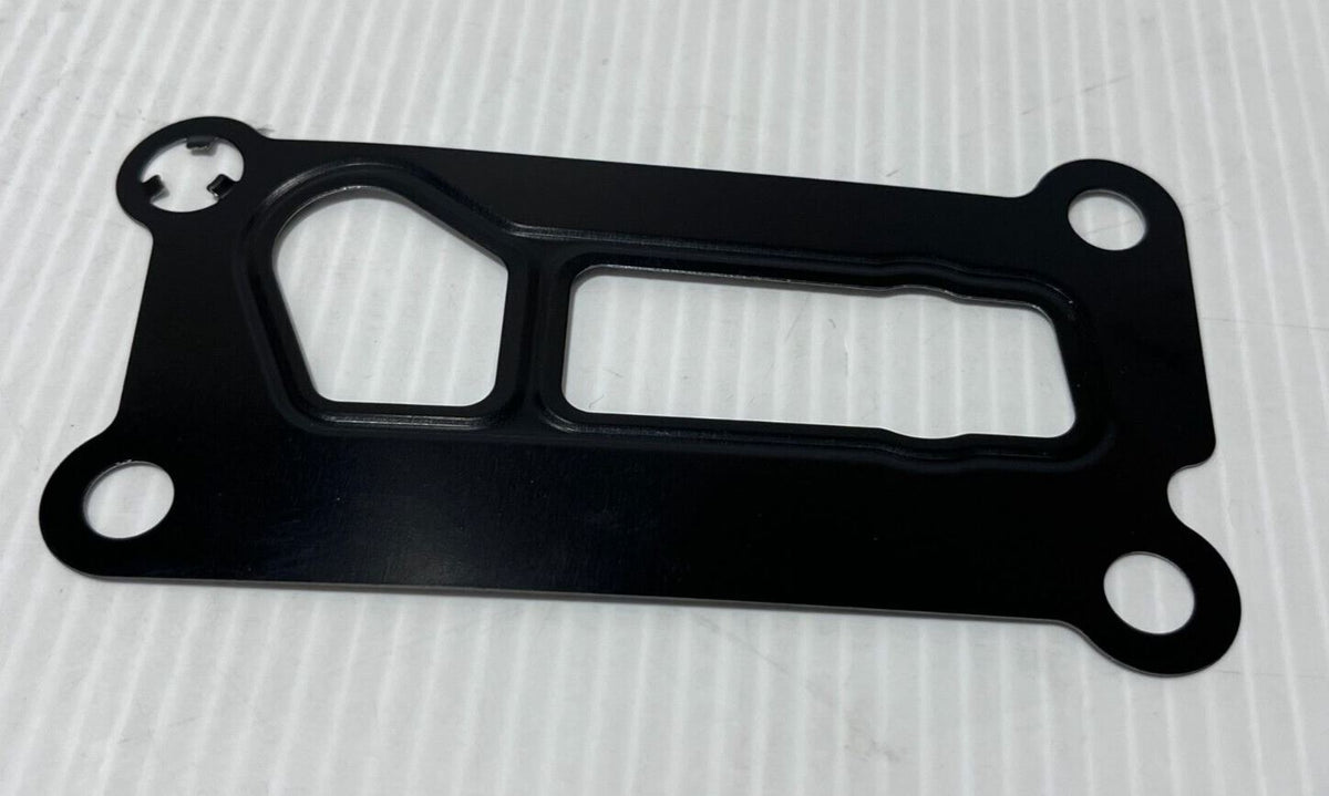 Genuine Jaguar XF / XJ / XE / F-Pace Oil Cooler and Filter Adaptor C2S24162