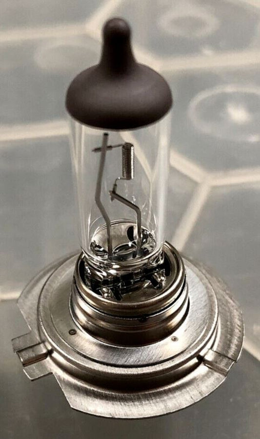 Genuine Jaguar S-Type/XF/XE Range Headlight Bulb XR812421