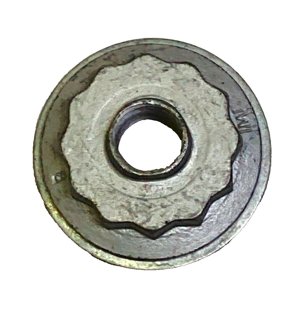 Genuine Land Rover / Range Rover Front Suspension Arms M16 Nut LR034221