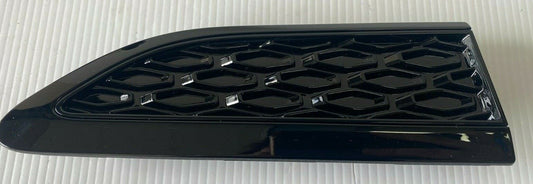 Genuine Land Rover Discovery Sport 15+ RH Scuttle Plate Black Grille LR065249
