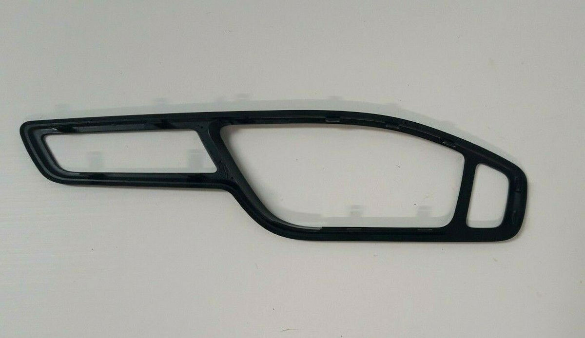 Genuine Range Rover Evoque 2012 Onwards RH Escutcheon Front Door - LR028041