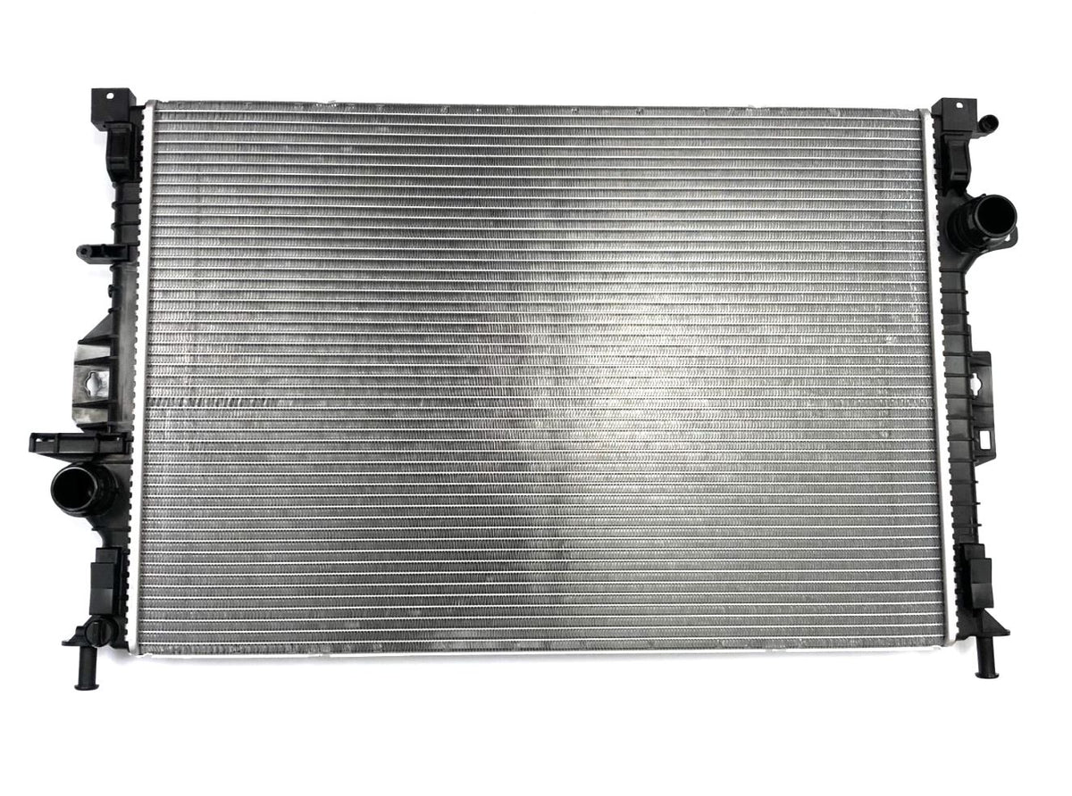 Genuine Land Rover Discovery Sport/Freelander 2 2.2L Diesel Radiator - LR039623
