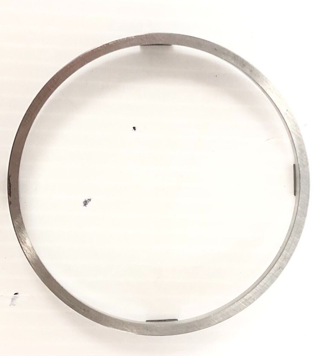 Genuine Ford Gearbox Output Shaft Synchro Ring 1065055