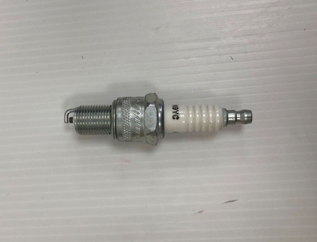 Genuine Land Rover Defender/Range Rover Classic Petrol Spark Plug ERR743