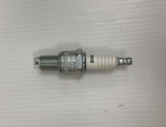 Genuine Land Rover Defender/Range Rover Classic Petrol Spark Plug ERR743