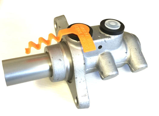 Genuine Jaguar XF 2009-2015 RHD Brake Master Cylinder - C2Z9670