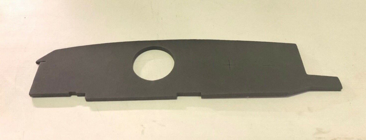 Genuine Range Rover 2013+ RH Front Fender Insulator LR047360