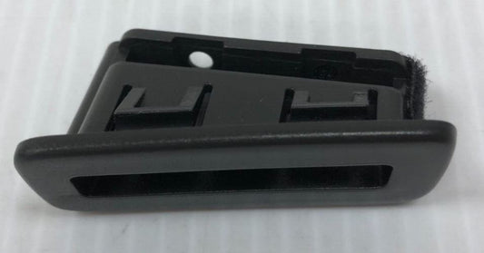 Genuine Land Rover Discovery 5 2017+ RH Tailgate Blind Clip LR082309