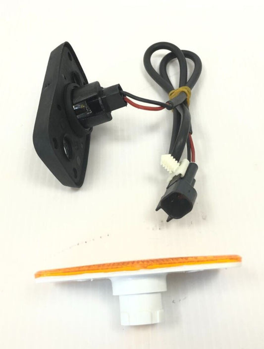 Genuine Ford Transit FY 00-06 / TT9 06-13 Side Marker Light Assembly 1671689