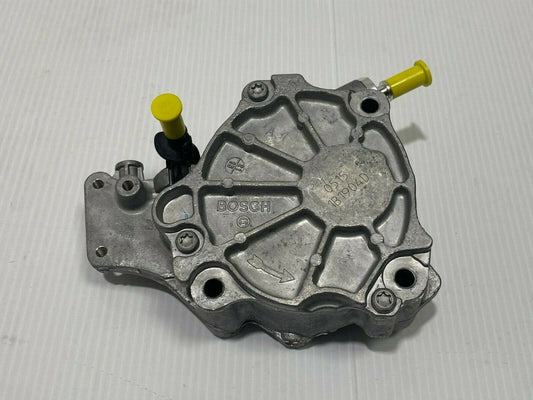 Genuine Land Rover / Range Rover Vacuum Pump 2.2L 16v Diesel LR037627