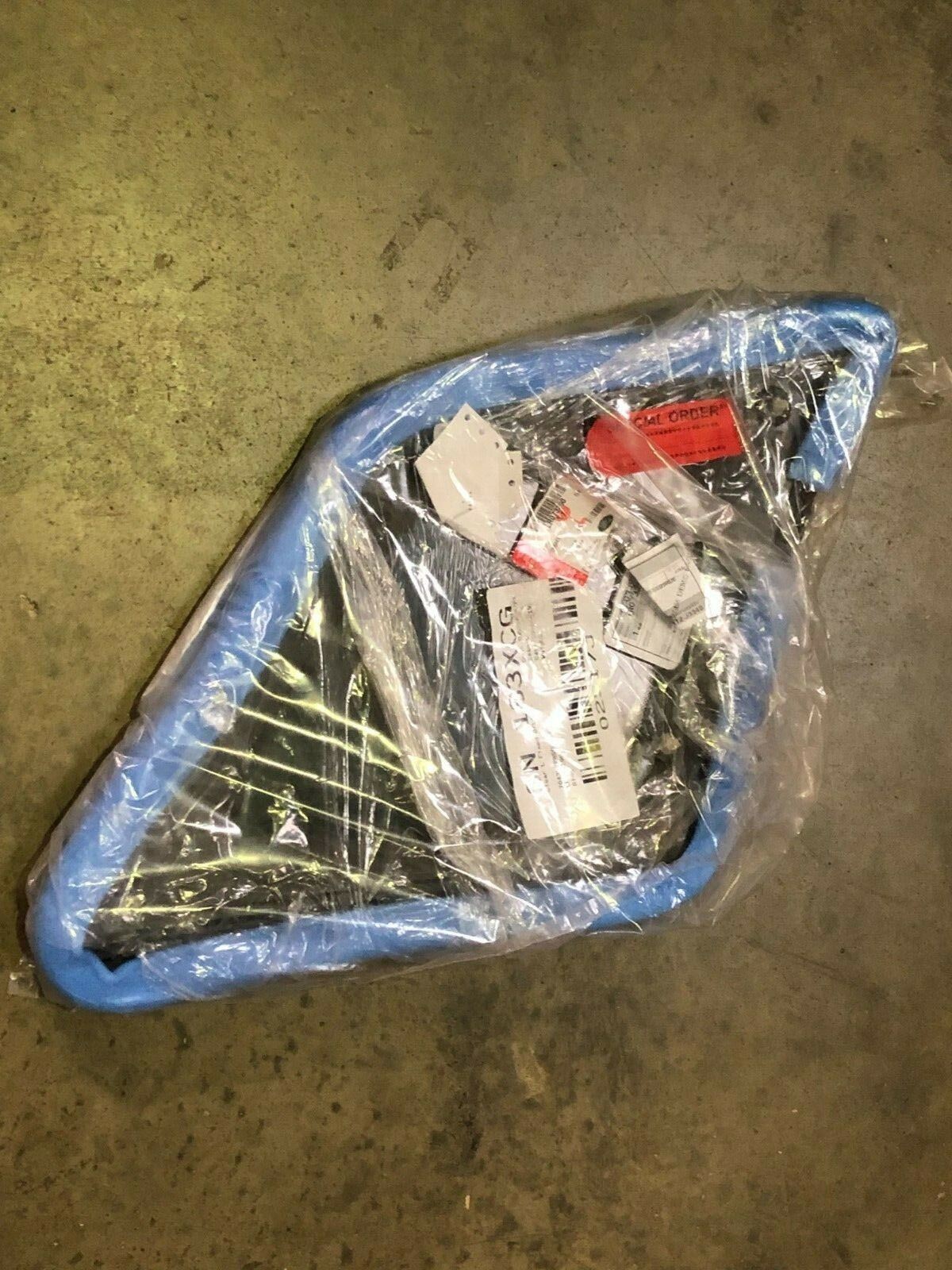 Genuine Range Rover Evoque 12-18 LH Quarter Window Glass With Moulding LR073290