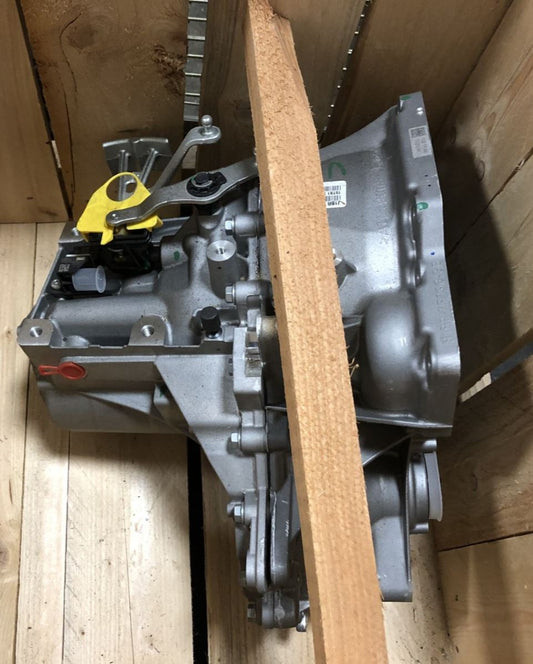 NEW Genuine Ford Fiesta 2017+ 5 Speed Manual Transmission Gearbox - 2547728
