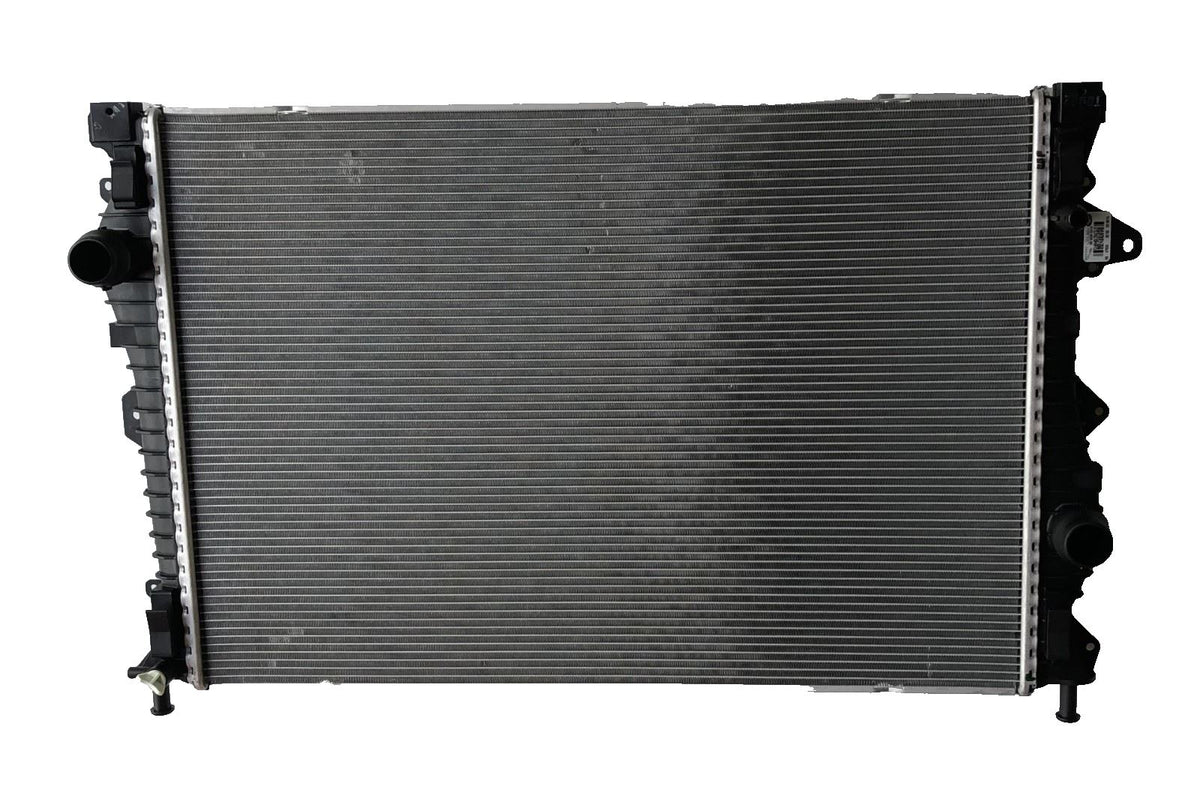 Genuine Jaguar E-Pace/LR Disco Sport/RR Evoque 2.0L Petrol Radiator - J9C7323