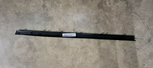 Genuine Range Rover 13+ RH Outside Rear Door Moulding LR052703
