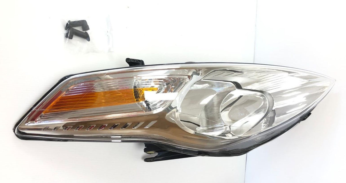 Genuine Ford Mondeo 07-14 Passenger Headlamp With Bulb Shield 1800850