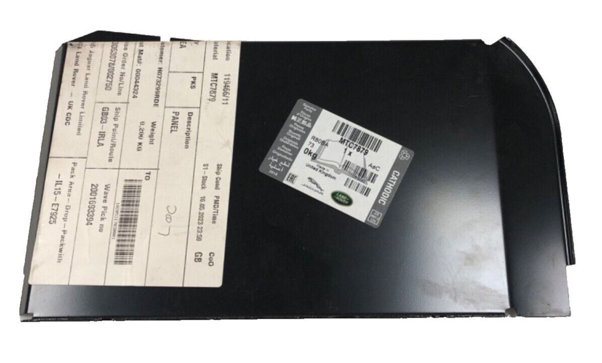 Genuine Land Rover Defender 87-06 110" 90" LH Rear Lamp Panel Cover - MTC7879