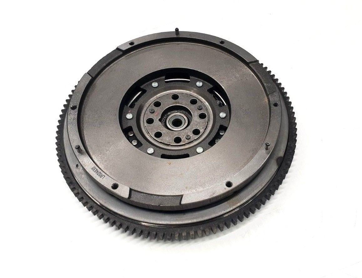 Genuine Land Rover Discovery 4 (2.7 V6, 6 Speed) Dual Mass Flywheel - LR024833