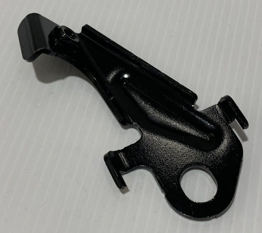 Genuine Ford C-Max CCG/CEU / Focus CB7/CB8/CEW RH Brackets x2 1683373