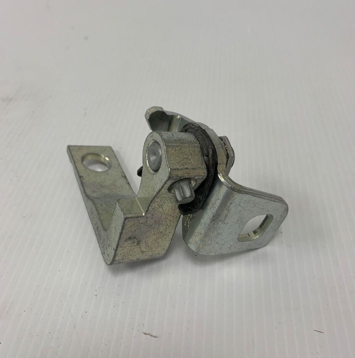 Genuine Ford Focus/Fiesta/Kuga/Mustang Rear LH Lower Hinge Assembly 2315901