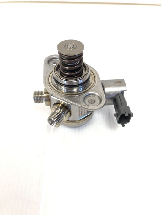 Genuine Range Rover / Discovery 4 Engine Mounted Fuel Injection Pump LR032174