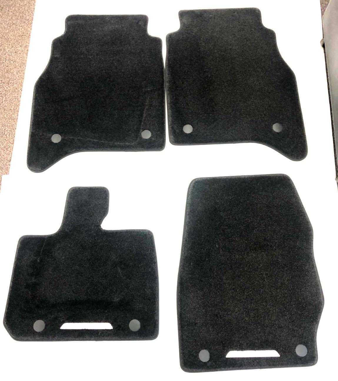 Genuine Land Rover RR 2022+ RHD Premium Floor Mat Carpet Set - VPLKS0634PVJ