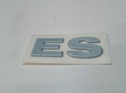 Genuine Land Rover Freelander ES Silver Badge DAM000050MAD