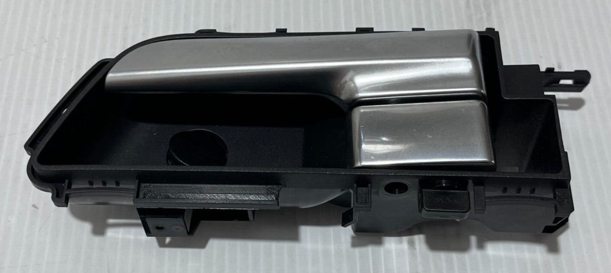 Genuine Land Rover/Range Rover LH Front Door Trim Installation Handle LR013921