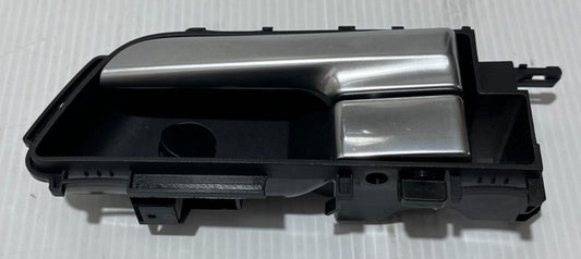 Genuine Land Rover/Range Rover LH Front Door Trim Installation Handle LR013921