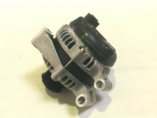 Genuine LAnd Rover Discovery 4 3.0L V6 Diesel Alternator LR072756