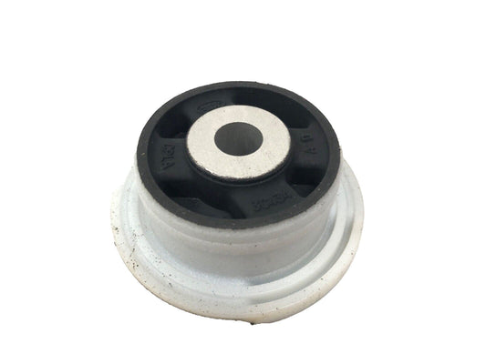 Genuine Land Rover/Range Rover 3.0L Petrol Front Differential Insulator LR033263