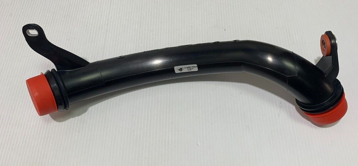 Genuine Range Rover Evoque/Discovery Sport Outlet Tube LR072140