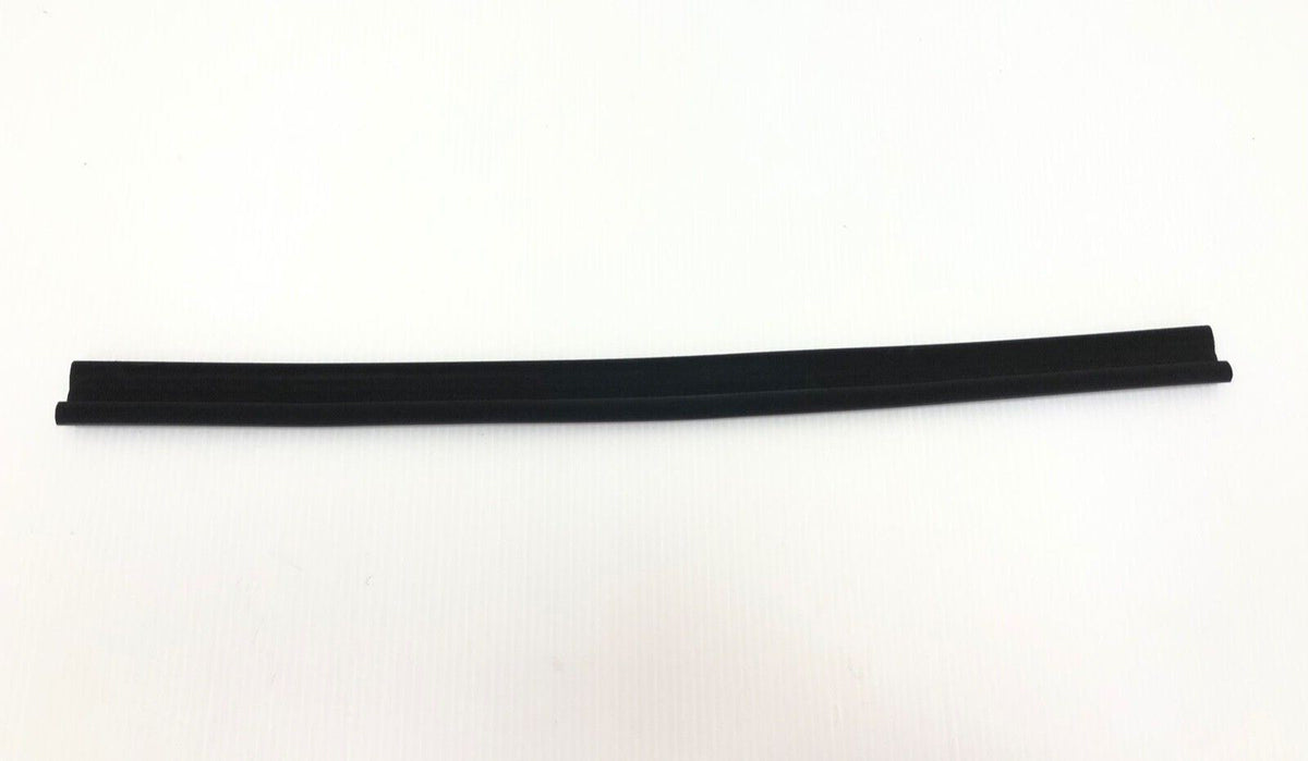Genuine Ford Transit TTG/TTS RH Door Glass Front Runner Seal 1824332