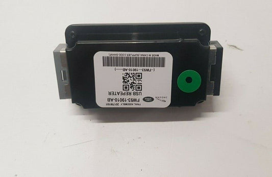 Genuine Range Rover Velar 2017 Onwards Socket USB LR091229