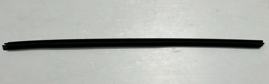 Genuine Jaguar F-Type 14+ RH Side Window Surround Waist Seal T2R11258