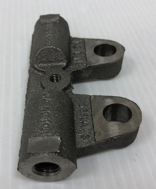 Genuine Range Rover / Sport Lower Exchange Pipe Mounting Bracket LR022785