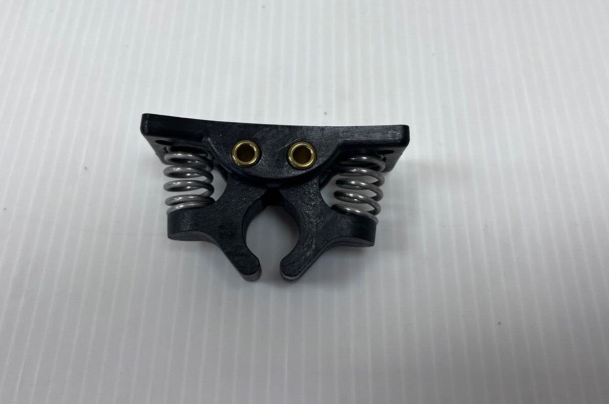 Genuine Land Rover Freelander 2 Positive Receptacle Retaining Clip IPN100000