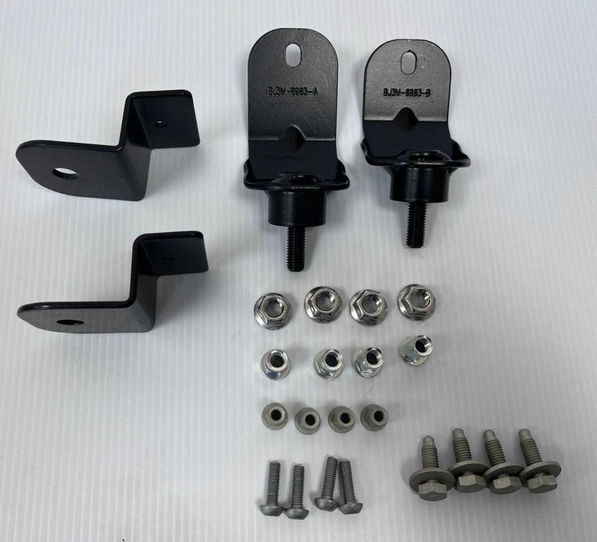 Genuine Range Rover Evoque 2012-2018 LH Fixing Parts Kit VPLVP0073